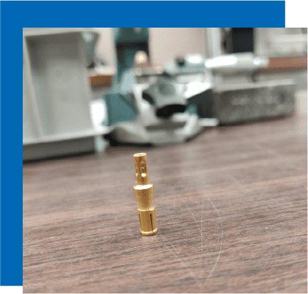 décolletage de pièce de contact pour connecteur industriel